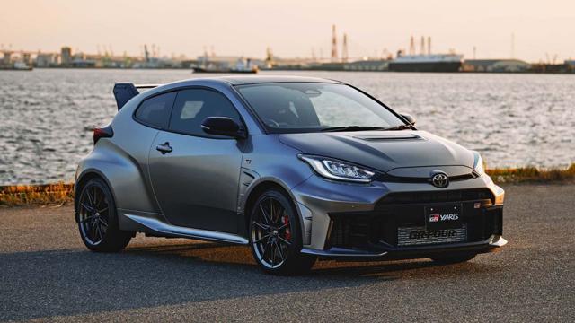 TOYOTA Yaris usata, con Airbag