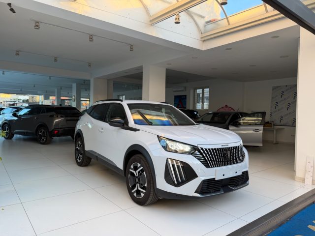 PEUGEOT 2008 usata, con Autoradio