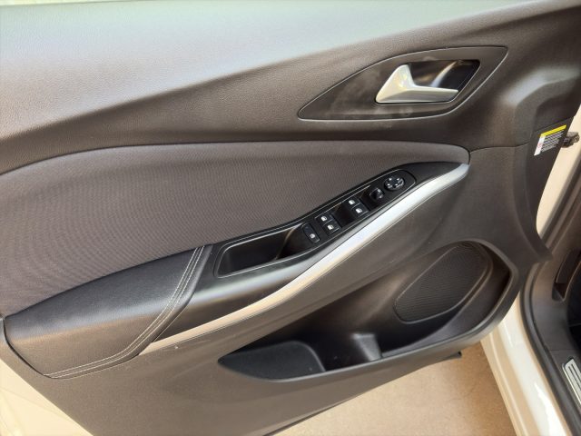 OPEL Grandland usata, con Bluetooth