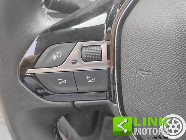 PEUGEOT 208 usata, con Volante multifunzione