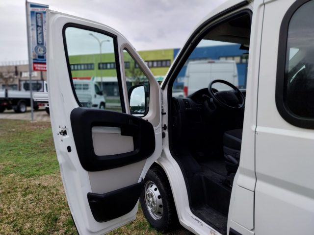 PEUGEOT Boxer usata, con Autoradio