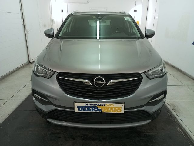 OPEL Grandland X usata, con Luci diurne LED