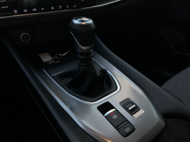 NISSAN Qashqai usata, con USB