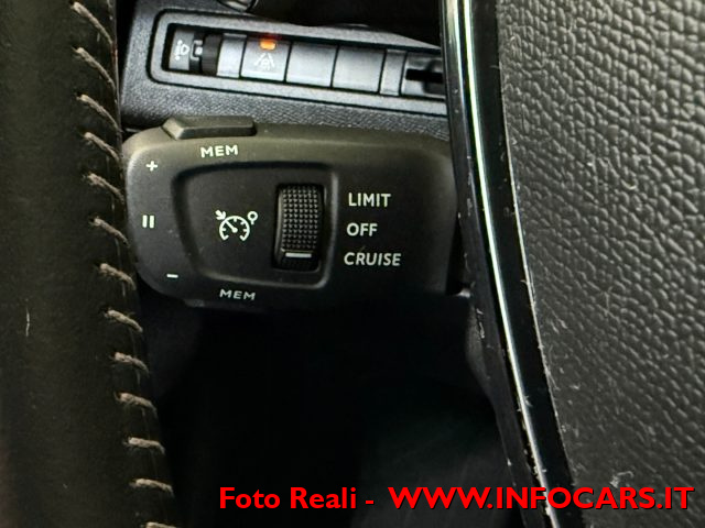 PEUGEOT 3008 usata, con Volante in pelle