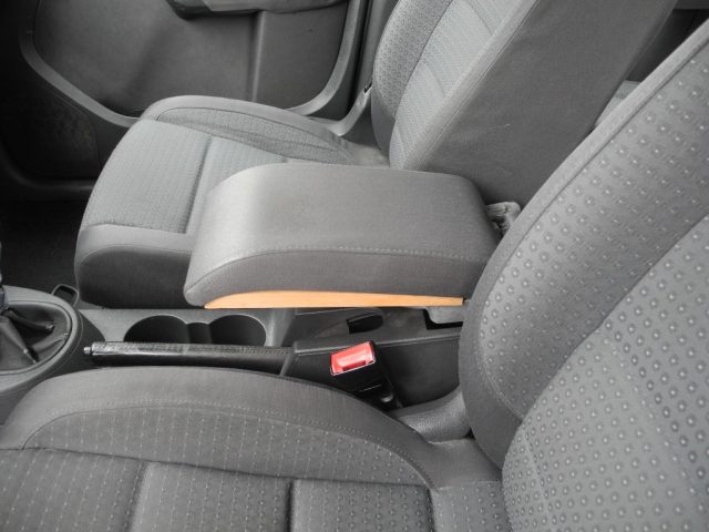 VOLKSWAGEN Touran usata 32