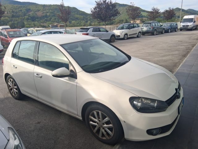 VOLKSWAGEN Golf usata, con Autoradio