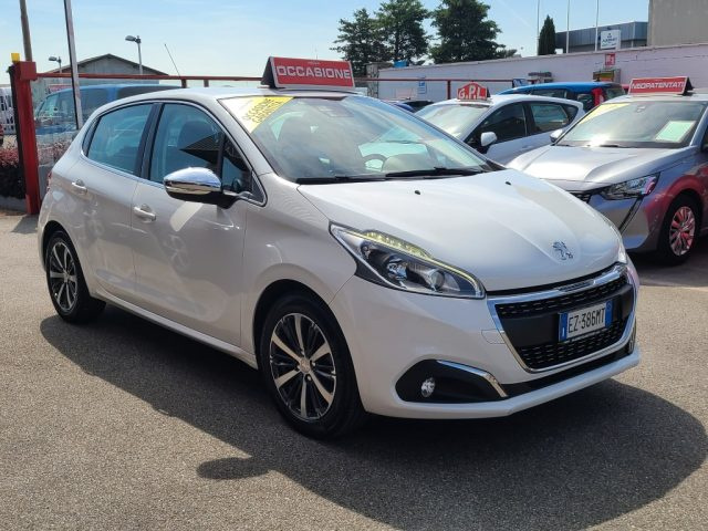 PEUGEOT 208 usata, con MP3