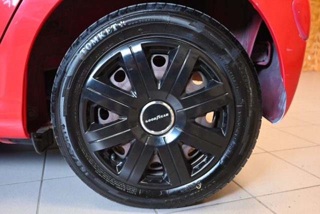 TOYOTA Aygo usata 15