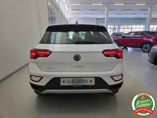 VOLKSWAGEN T-Roc usata, con Autoradio
