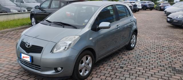TOYOTA Yaris usata, con Airbag