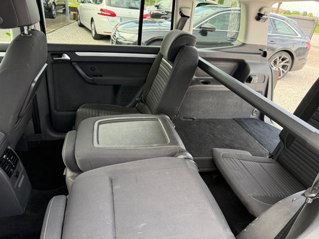 VOLKSWAGEN Touran usata, con Controllo trazione