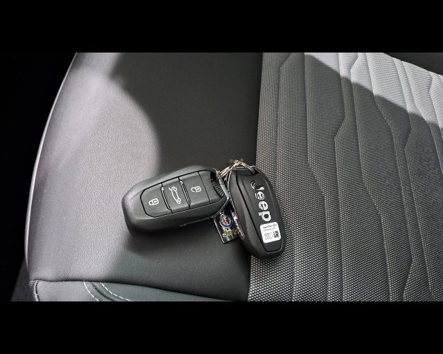 JEEP Avenger usata 32