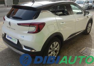 RENAULT Captur usata, con Autoradio