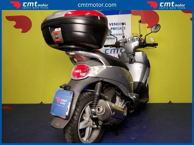 APRILIA Scarabeo 250 usata 3
