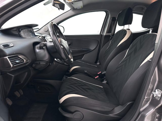 LANCIA Ypsilon usata, con Fendinebbia