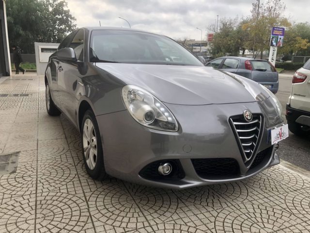 ALFA ROMEO Giulietta usata, con Autoradio