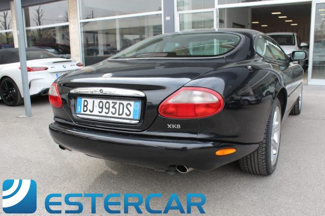 JAGUAR XK8 usata, con Airbag