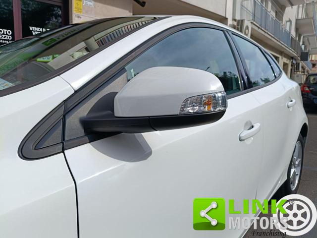 VOLVO V40 usata, con Monitoraggio pressione pneumatici
