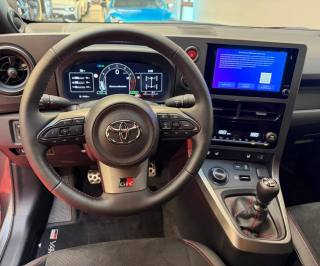 TOYOTA Yaris usata, con Controllo automatico clima