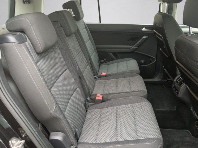 VOLKSWAGEN Touran usata, con Climatizzatore