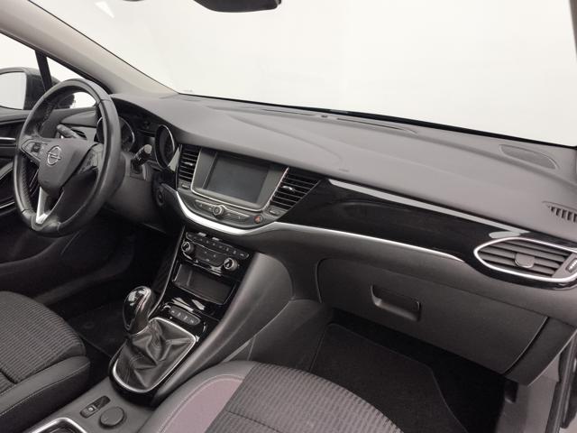 OPEL Astra usata, con Isofix