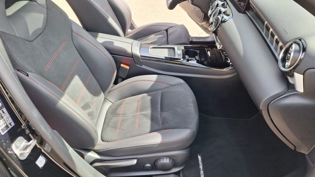 MERCEDES-BENZ A 35 AMG usata, con Controllo automatico clima