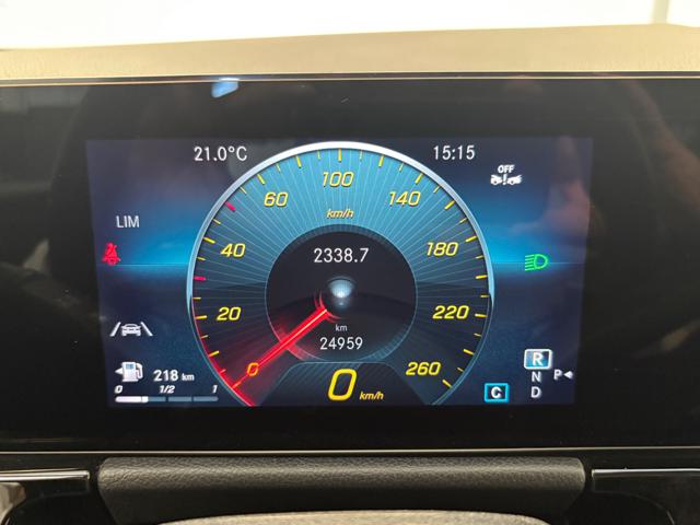 MERCEDES-BENZ GLA 180 usata, con Touch screen