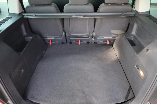 VOLKSWAGEN Touran usata 53