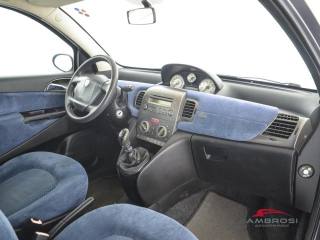 LANCIA Y usata 11