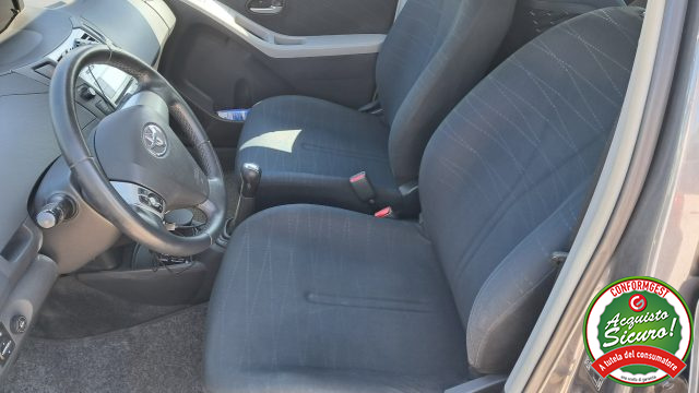 TOYOTA Yaris usata, con Airbag laterali