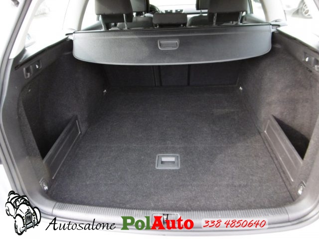 VOLKSWAGEN Passat usata, con Autoradio