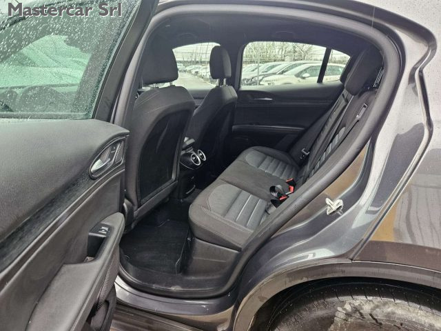 ALFA ROMEO Stelvio usata, con Controllo trazione