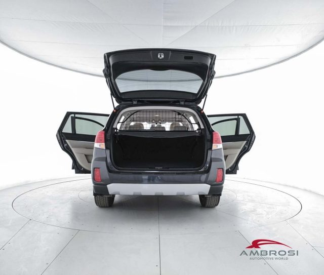 SUBARU OUTBACK usata 6