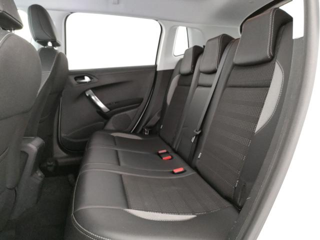 PEUGEOT 2008 usata, con Park Distance Control