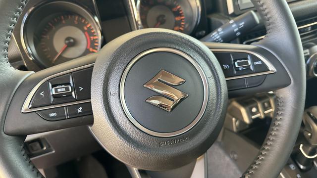 SUZUKI Jimny usata, con Bluetooth