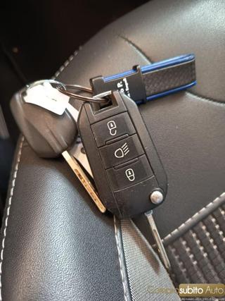 PEUGEOT 2008 usata 28