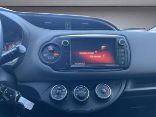 TOYOTA Yaris usata, con USB