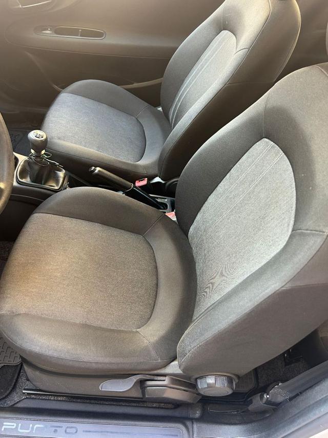 FIAT Punto usata, con Autoradio