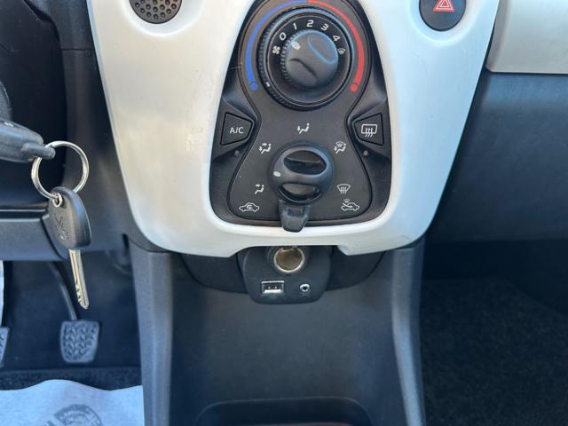 PEUGEOT 108 usata, con Sedile posteriore sdoppiato