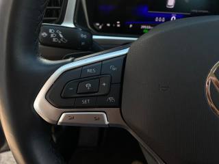 VOLKSWAGEN T-Roc usata, con Sedile posteriore sdoppiato