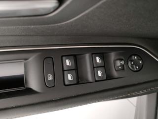 PEUGEOT 3008 usata, con Touch screen