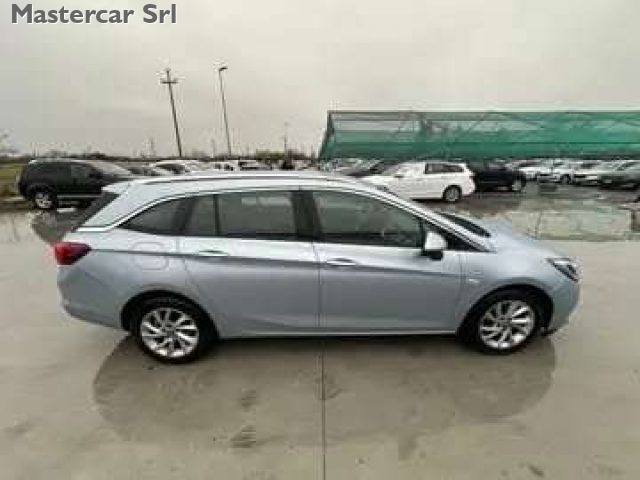 OPEL Astra usata, con Autoradio