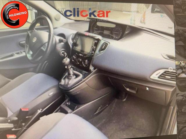 LANCIA Ypsilon usata, con Airbag