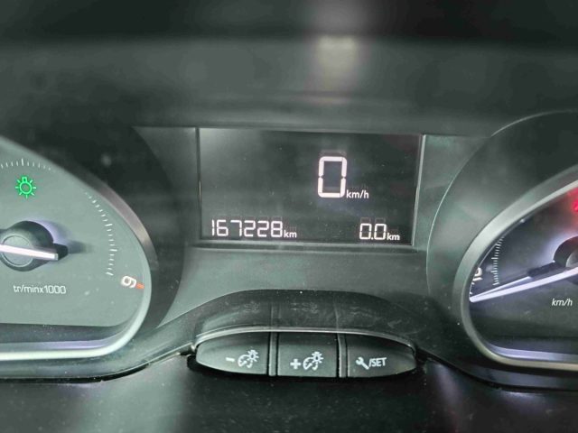 PEUGEOT 208 usata, con Bluetooth