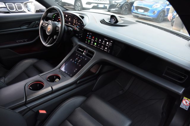 PORSCHE Taycan usata, con Luci diurne