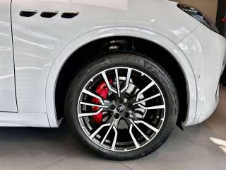 MASERATI Grecale usata, con Alzacristalli elettrici