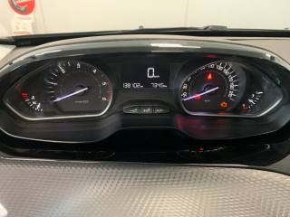 PEUGEOT 2008 usata, con Touch screen