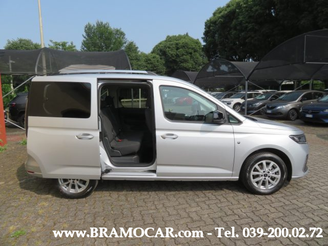 FORD Tourneo Connect usata, con Autoradio