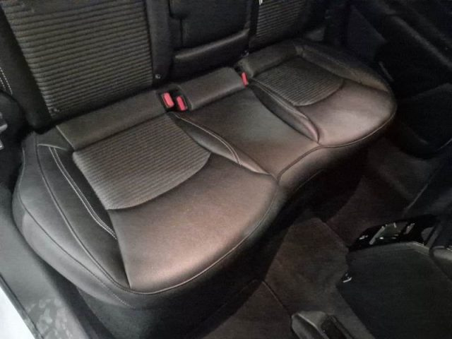 JEEP Compass usata, con Autoradio digitale