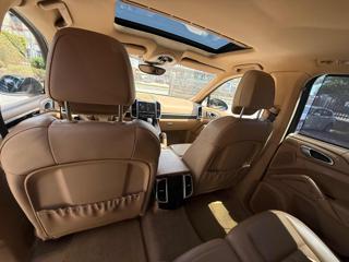 PORSCHE Cayenne usata, con Specchietti laterali elettrici